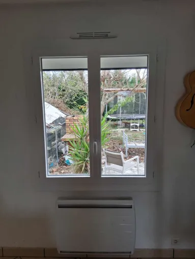Rénovation de fenêtres et portes-fenêtres PVC Préfal blanches à Ambarès-et-Lagrave, Bordeaux, Moderne Menuiserie 33