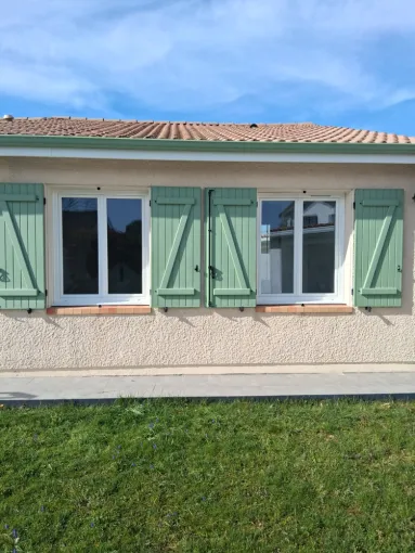 Pose de fenêtre PVC à Eysines : Moderne Menuiserie 33 sublime votre habitat avec Prefal, Bordeaux, Moderne Menuiserie 33