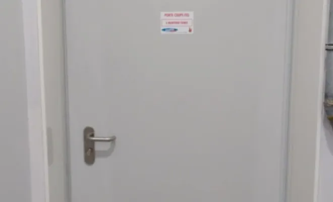 Nouvelle portes coupe-feu à Bordeaux., Bordeaux, Moderne Menuiserie 33