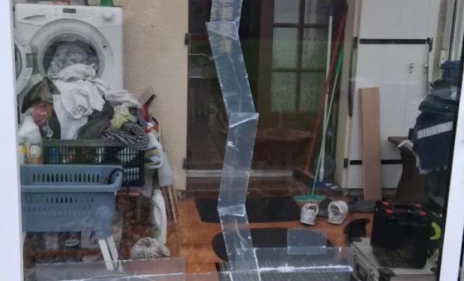 Remplacement de vitrage de véranda suite à la tempête à Étauliers, Bordeaux, Moderne Menuiserie 33